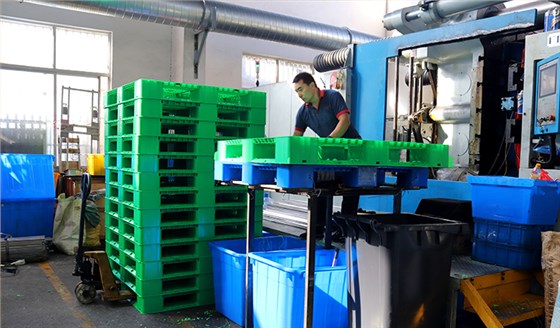 塑料托盤生產(chǎn)設(shè)備機(jī)器