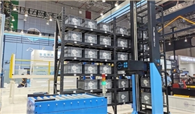 芯片周轉(zhuǎn)箱機器人使用