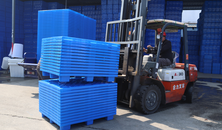 近日,塑料托盤制造廠家,為大家敲響了警鐘