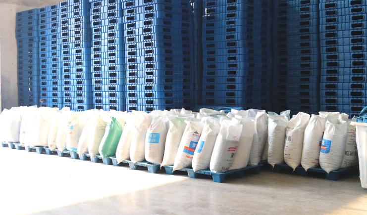 在哪些情況下使用，會影響吹塑托盤的使用壽命