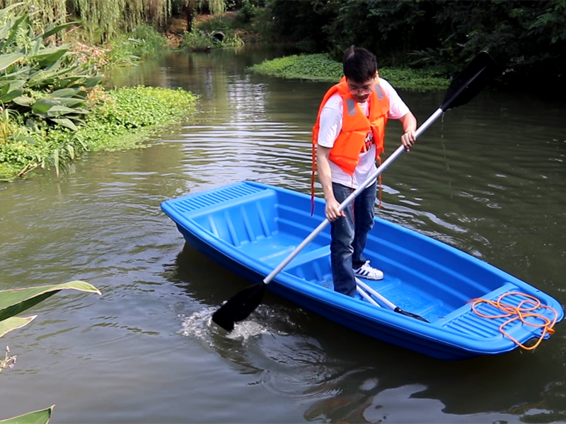 吹塑漁船賤賣，不用家里有礦，便宜讓你帶回家！