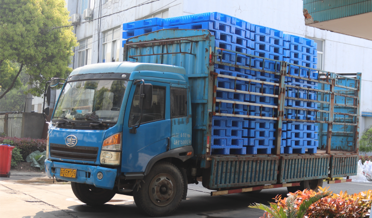 塑料托盤廠家分析運輸、搬運、儲存時托盤的優勢