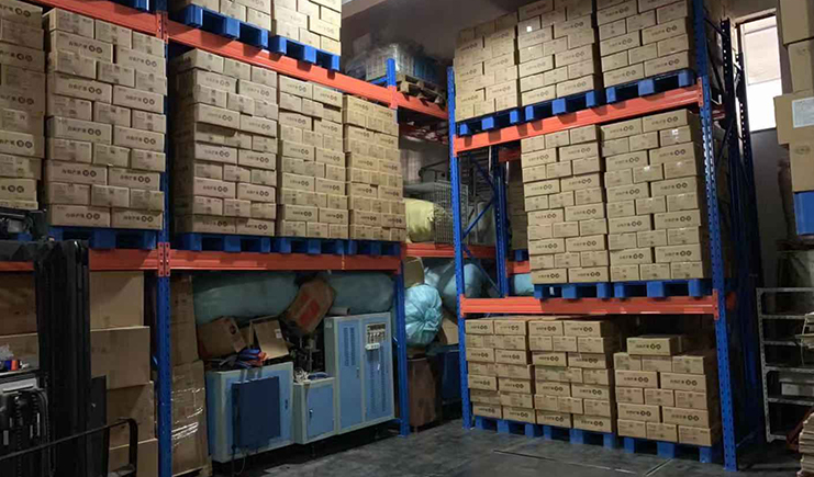 倉庫貨架托盤在高位貨架上可放多高？注意事項是？