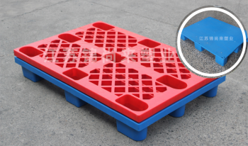 吸塑和吹塑工藝塑料托盤有哪些區別?分別適合哪些用途呢?