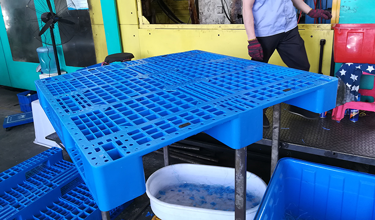 江蘇塑料托盤生產機器設備