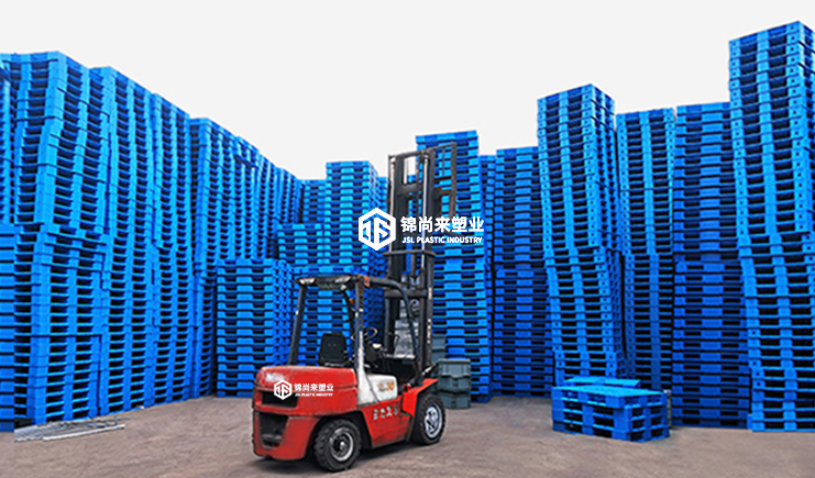 如何分辨真正的塑料托盤廠家?生產托盤的廠家有哪些特點?