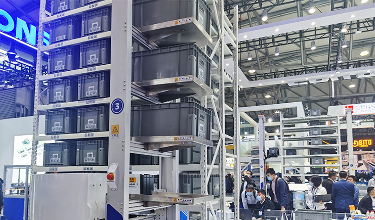 智能芯片周轉(zhuǎn)箱上貨架