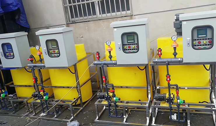 純水設備使用的加藥攪拌桶怎么選?3個方面來考慮