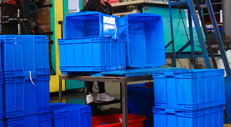 塑料箱子放衣服致癌嗎?塑料箱可以放衣服嗎?