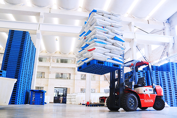 塑料托盤(pán)能承重多少斤？